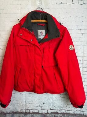 Moncler Grenoble Red Ski Jacket Sz 1 US Small Vintage Apres Ski Cabincore Lodge